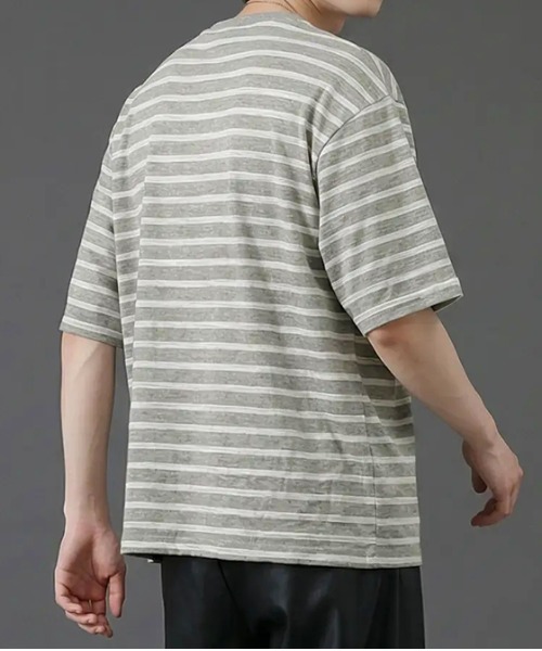 revertical（リバーティカル）の「フェードボーダー クルーネックTシャツ／グラデーション 半袖カットソー（Tシャツ/カットソー・メンズ・ベージュ/ブラック・MEDIUM/LARGE）」の6枚目の写真