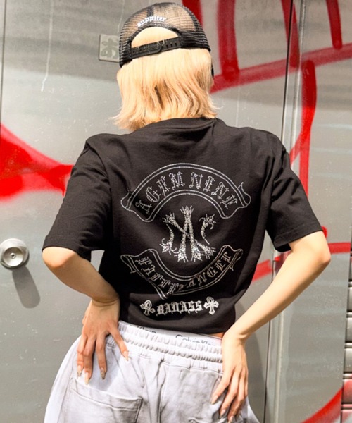 A'GEM9（エージェムナイン）の「A'GEM/9 × .kom 『A'GEM/9/エージェムナイン』ロゴラインストーンTシャツ（Tシャツ/カットソー・レディース・ピンク/ホワイト/ブラック×ピンク/ブラック×ホワイト・L/M）」の3枚目の写真