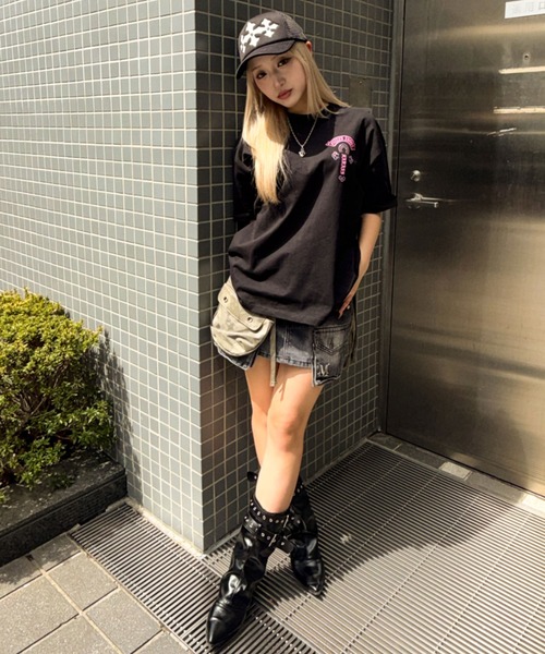 A'GEM9（エージェムナイン）の「A'GEM/9 × .kom 『A'GEM/9/エージェムナイン』ロゴラインストーンTシャツ（Tシャツ/カットソー・レディース・ピンク/ホワイト/ブラック×ピンク/ブラック×ホワイト・L/M）」の18枚目の写真