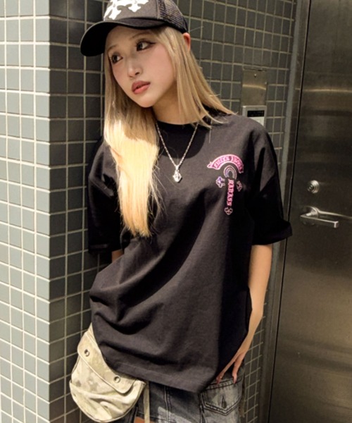 A'GEM9（エージェムナイン）の「A'GEM/9 × .kom 『A'GEM/9/エージェムナイン』ロゴラインストーンTシャツ（Tシャツ/カットソー・レディース・ピンク/ホワイト/ブラック×ピンク/ブラック×ホワイト・L/M）」の15枚目の写真