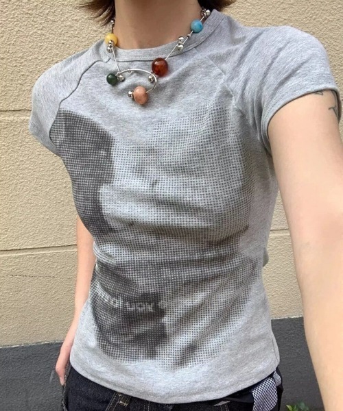 Ritzy(リッツィー)の「フォトプリントコンパクトTシャツ(Tシャツ/カットソー・レディース・ホワイト/グレー・L/M/S/XL)」の4枚目の写真