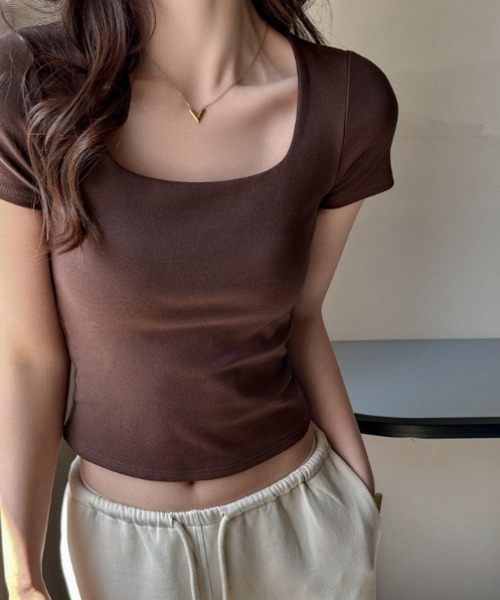 yuue' ( wear )(ユーイ)の「スクエアネック半袖Tシャツ(Tシャツ/カットソー・レディース・ブラック/ダークブラウン/ホワイト・FREE)」の18枚目の写真