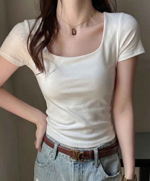 yuue' ( wear )(ユーイ)の「スクエアネック半袖Tシャツ(Tシャツ/カットソー・レディース・ブラック/ダークブラウン/ホワイト・FREE)」の4枚目の写真