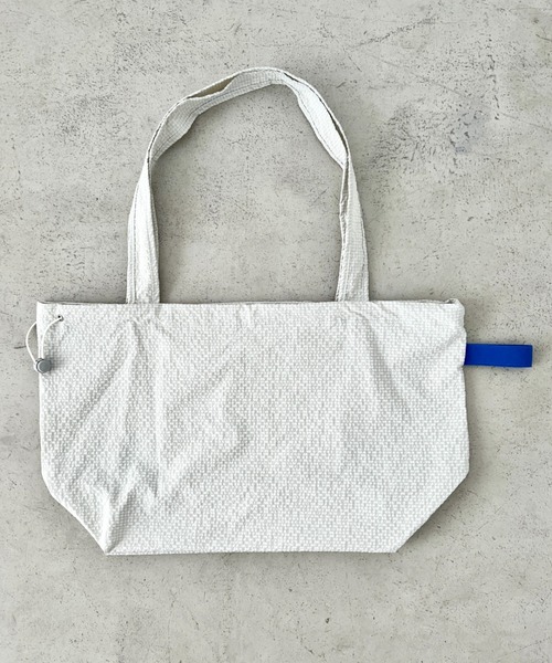 wears(ウェアーズ)の「【A4収納可】ビッグロゴナイロントートバッグ ドローストリングバッグ(トートバッグ・レディース・イエロー/ブルー/グリーン/グレー・FREE)」の12枚目の写真