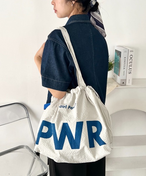 wears(ウェアーズ)の「【A4収納可】ビッグロゴナイロントートバッグ ドローストリングバッグ(トートバッグ・レディース・イエロー/ブルー/グリーン/グレー・FREE)」の14枚目の写真