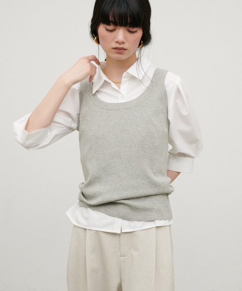 LARUTA（ラルータ）の「【LARUTA】［Web限定］ボリュームスリーブクロップドブラウス（シャツ/ブラウス・レディース・ピンク/ブラック/オフホワイト/ブルー・FREE）」の2枚目の写真