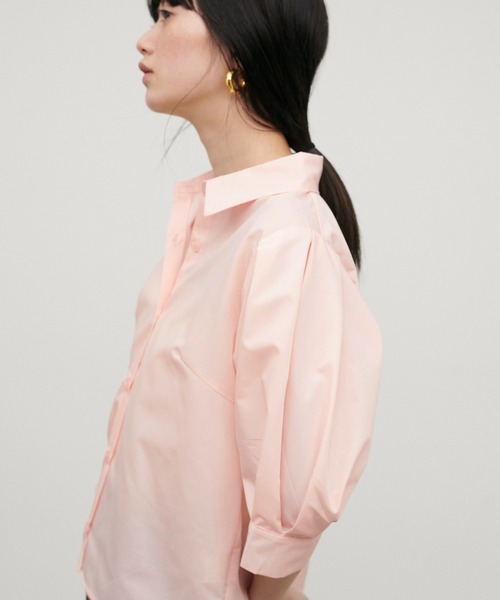 LARUTA（ラルータ）の「【LARUTA】［Web限定］ボリュームスリーブクロップドブラウス（シャツ/ブラウス・レディース・ピンク/ブラック/オフホワイト/ブルー・FREE）」の4枚目の写真