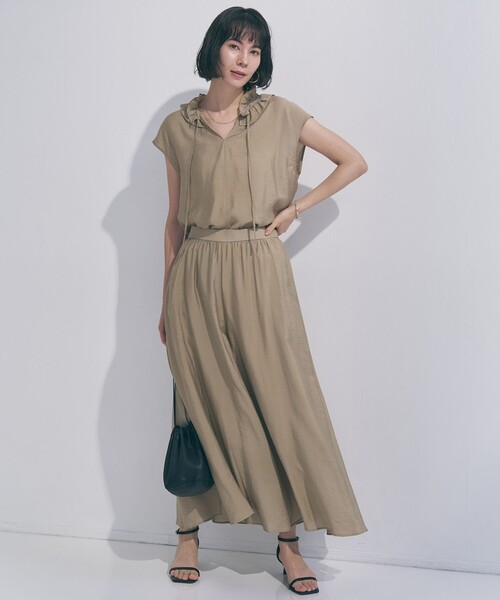 UNFILO(アンフィーロ)の「【WEB限定カラー】ヴィンテージシアー ギャザーワイドパンツ(その他パンツ・レディース・ブラウン系/ブラック系1/ブラック系/ベージュ系/ダルブルー系/レッド系・X-LARGE)」の15枚目の写真