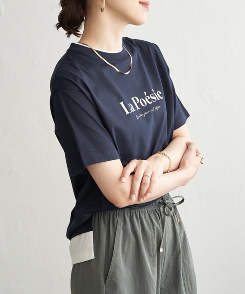 ikka(イッカ)の「【接触冷感】裾レイヤードプリントTシャツ(Tシャツ/カットソー・レディース・ベージュ/ネイビー/チャコール/グレイッシュベージュ/サックスブルー/グリーン・M/L/S)」の5枚目の写真
