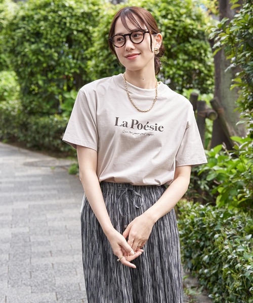 ikka(イッカ)の「【接触冷感】裾レイヤードプリントTシャツ(Tシャツ/カットソー・レディース・ベージュ/ネイビー/チャコール/グレイッシュベージュ/サックスブルー/グリーン・M/L/S)」の10枚目の写真