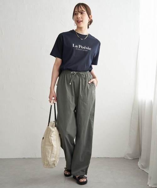 ikka(イッカ)の「【接触冷感】裾レイヤードプリントTシャツ(Tシャツ/カットソー・レディース・ベージュ/ネイビー/チャコール/グレイッシュベージュ/サックスブルー/グリーン・M/L/S)」の22枚目の写真