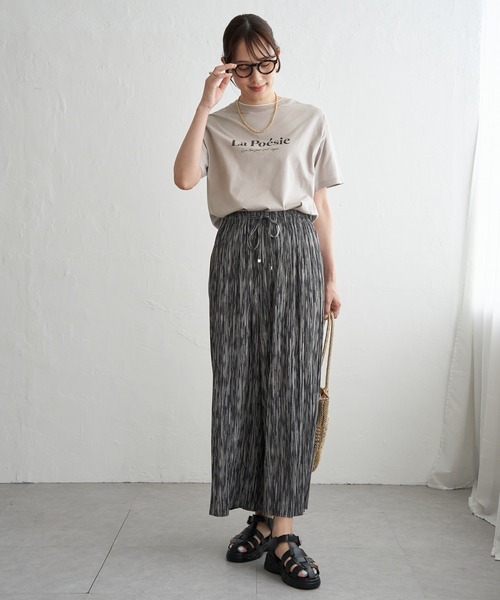 ikka(イッカ)の「【接触冷感】裾レイヤードプリントTシャツ(Tシャツ/カットソー・レディース・ベージュ/ネイビー/チャコール/グレイッシュベージュ/サックスブルー/グリーン・M/L/S)」の12枚目の写真