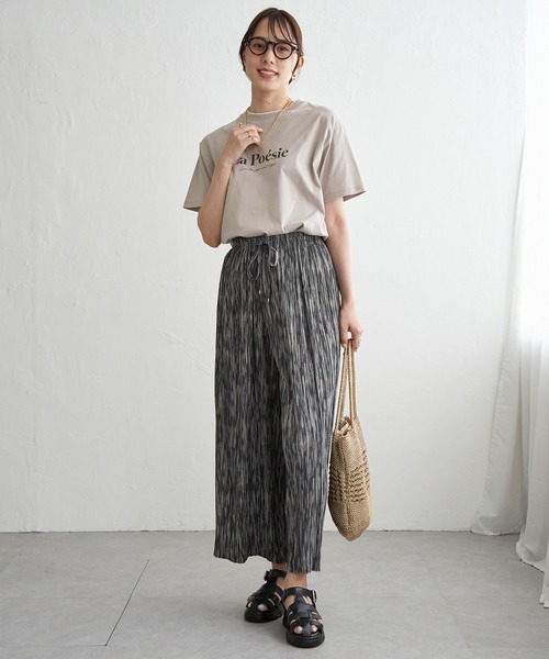 ikka(イッカ)の「【接触冷感】裾レイヤードプリントTシャツ(Tシャツ/カットソー・レディース・ベージュ/ネイビー/チャコール/グレイッシュベージュ/サックスブルー/グリーン・M/L/S)」の13枚目の写真