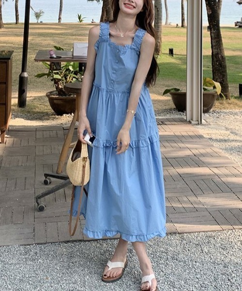 LUCPY(ラクピー)の「ティアードフリルノースリーブロングワンピース(ワンピース・レディース・ブルー・X-LARGE/LARGE/MEDIUM/SMALL)」の1枚目の写真