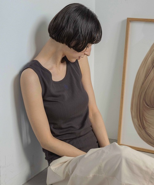 studio CLIP（スタディオクリップ）の「《natural by clip》ワンポイント刺繍タンク（タンクトップ・レディース・ブラウン/ピンク/オフホワイト・FREE）」の8枚目の写真