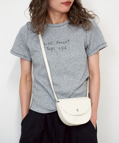 gossara(ゴサラ)の「【さりげない存在感】シアー手書きロゴT(Tシャツ/カットソー・レディース・ホワイト/グレー・FREE)」の2枚目の写真