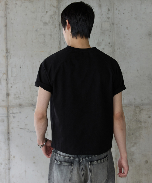 P.IN.O(ピインオ)の「コットンスナップショートスリーブ - ブラック(Tシャツ/カットソー・メンズ・その他・MEDIUM/LARGE)」の4枚目の写真