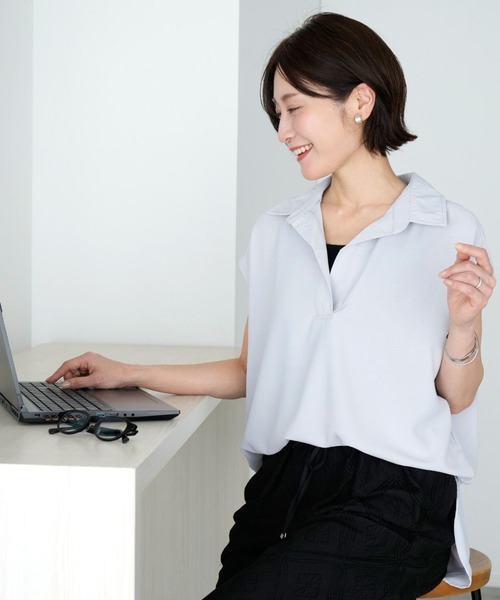 Ehre style(エーレスタイル)の「きちんと×涼しげ 夏の通勤着 ブラウス(シャツ/ブラウス・レディース・カーキ/グレー/ホワイト・FREE)」の2枚目の写真