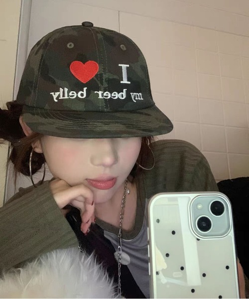 LA VORAGINE（ラ ヴォラジネ）の「Love logo embroidery cap（キャップ・レディース・BROWN/KHAKI・FREE）」の2枚目の写真