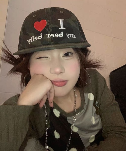 LA VORAGINE（ラ ヴォラジネ）の「Love logo embroidery cap（キャップ・レディース・BROWN/KHAKI・FREE）」の12枚目の写真