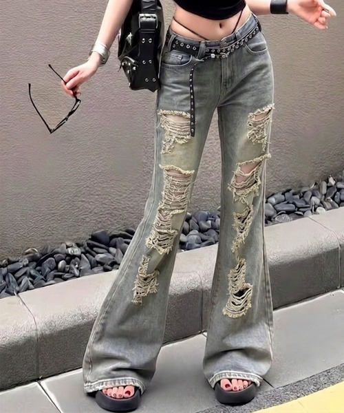 GLAMOROUS JANE（グラマラスジェーン）の「ダメージワイドデニムパンツ（デニムパンツ・レディース・ブルー・S/M/L）」の2枚目の写真