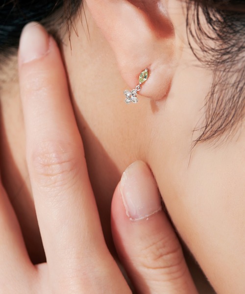 Jewel closet by L&Co.(ジュエルクローゼットバイエルアンドコー)の「K10 フラワー モチーフ ピアス(ピアス(両耳用)・レディース・ホワイトゴールド/ピンクゴールド・FREE)」の10枚目の写真