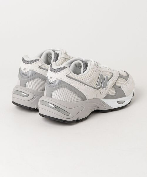 NEW BALANCE(ニューバランス)の「880R(スニーカー・メンズ・グレー/ブラック/ライトグレー・22.0cm/22.5cm/23.0cm/23.5cm/27.0cm/27.5cm/28.0cm/28.5cm/29.0cm/30.0cm/24.0cm/24.5cm/25.0cm/25.5cm/26.0cm/26.5cm)」の10枚目の写真