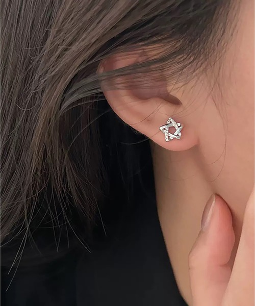 LA VORAGINE(ラ ヴォラジネ)の「ジルコニア ピアス 5 色展開 アレルギー対応(ピアス(両耳用)・レディース・D/C/B/A/F/E・FREE)」の5枚目の写真
