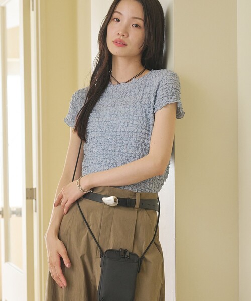 BEAUTY&YOUTH UNITED ARROWS(ビューティーアンドユースユナイテッドアローズ)の「【WEB限定】シュリンクレース プルオーバー(Tシャツ/カットソー・レディース・オフホワイト/ブラック/ライトブルー・FREE)」の3枚目の写真
