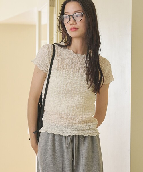 BEAUTY&YOUTH UNITED ARROWS(ビューティーアンドユースユナイテッドアローズ)の「【WEB限定】シュリンクレース プルオーバー(Tシャツ/カットソー・レディース・オフホワイト/ブラック/ライトブルー・FREE)」の6枚目の写真