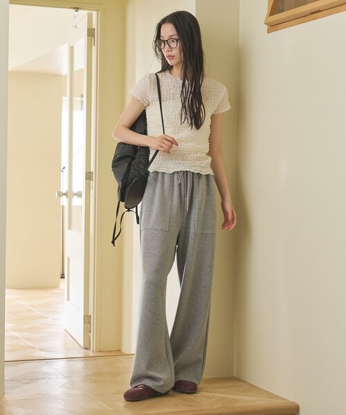 BEAUTY&YOUTH UNITED ARROWS(ビューティーアンドユースユナイテッドアローズ)の「【WEB限定】シュリンクレース プルオーバー(Tシャツ/カットソー・レディース・オフホワイト/ブラック/ライトブルー・FREE)」の8枚目の写真