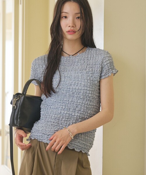 BEAUTY&YOUTH UNITED ARROWS(ビューティーアンドユースユナイテッドアローズ)の「【WEB限定】シュリンクレース プルオーバー(Tシャツ/カットソー・レディース・オフホワイト/ブラック/ライトブルー・FREE)」の11枚目の写真