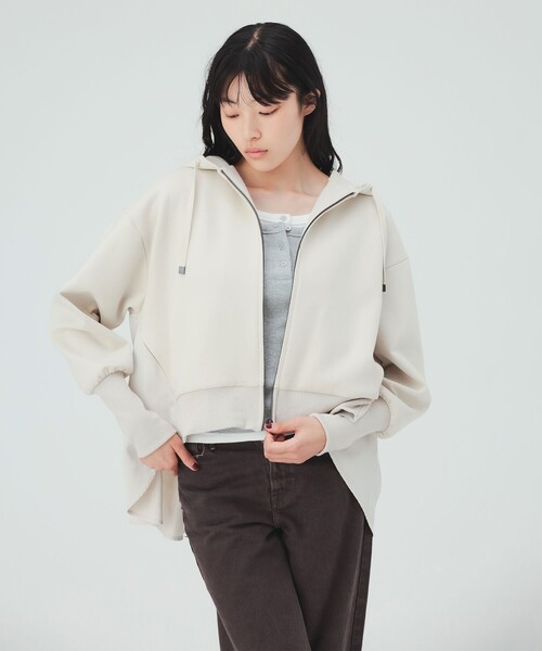BEAMS HEART(ビームスハート)の「異素材 フレア パーカー(パーカー・レディース・グレー/ブラック/ホワイト系その他5・FREE)」の4枚目の写真