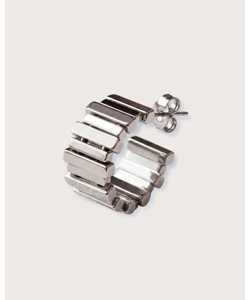 kiehtova(キエトヴァ)の「【kiehtova】MODERN BOLD HOOP PIERCE/モダン ボールド フープ ピアス(ピアス(両耳用)・レディース・ゴールド/シルバー・FREE)」の6枚目の写真