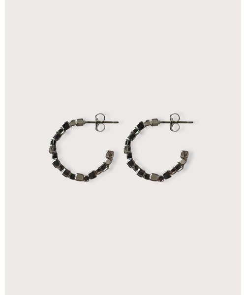 kiehtova(キエトヴァ)の「【kiehtova】MODERN BOLD HOOP PIERCE/モダン ボールド フープ ピアス(ピアス(両耳用)・レディース・ゴールド/シルバー・FREE)」の4枚目の写真