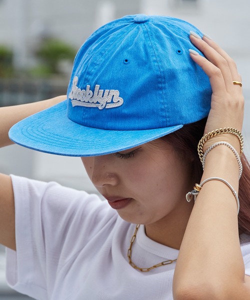 Chick(チック)の「Patch-Style Front Logo Baseball Cap / ワッペン風 フロントロゴ ベースボールキャップ フラットバイザー カジュアル ストリート レディース メンズ 2026年 夏 夏服(キャップ・レディース・ブラック/ベージュ/グリーン/ブルー/レッド・FREE)」の5枚目の写真