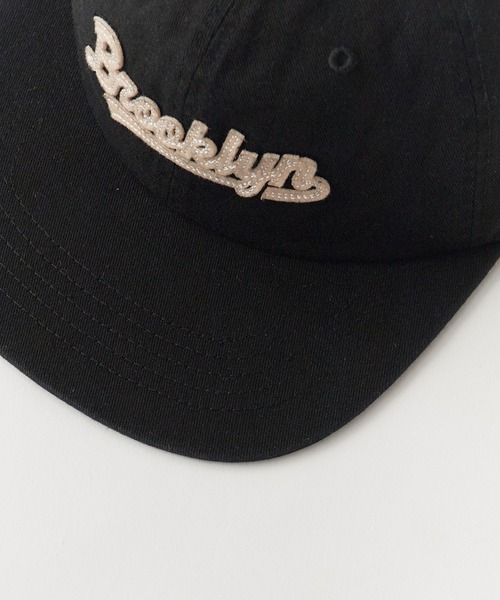 Chick(チック)の「Patch-Style Front Logo Baseball Cap / ワッペン風 フロントロゴ ベースボールキャップ フラットバイザー カジュアル ストリート レディース メンズ 2026年 夏 夏服(キャップ・レディース・ブラック/ベージュ/グリーン/ブルー/レッド・FREE)」の12枚目の写真