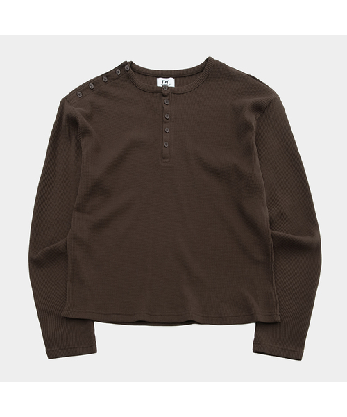 PLACESTUDIOMAN(プレイススタジオメンズ)の「スナップポイントソフトラウンドネックベーシックロングスリーブTシャツ_3COLOR(Tシャツ/カットソー・レディース・ブラック/ブラウン/グレー・FREE)」の3枚目の写真