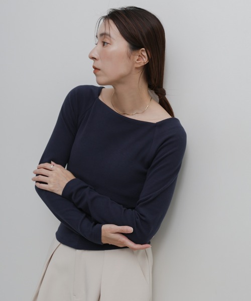 select MOCA(セレクトモカ)の「カップ付きボートネックロンT(Tシャツ/カットソー・レディース・ブラック/ブラウン/ネイビー/オフホワイト/グレー・FREE)」の5枚目の写真