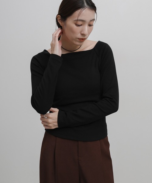select MOCA(セレクトモカ)の「カップ付きボートネックロンT(Tシャツ/カットソー・レディース・ブラック/ブラウン/ネイビー/オフホワイト/グレー・FREE)」の1枚目の写真