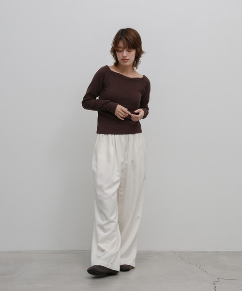 select MOCA(セレクトモカ)の「カップ付きボートネックロンT(Tシャツ/カットソー・レディース・ブラック/ブラウン/ネイビー/オフホワイト/グレー・FREE)」の15枚目の写真