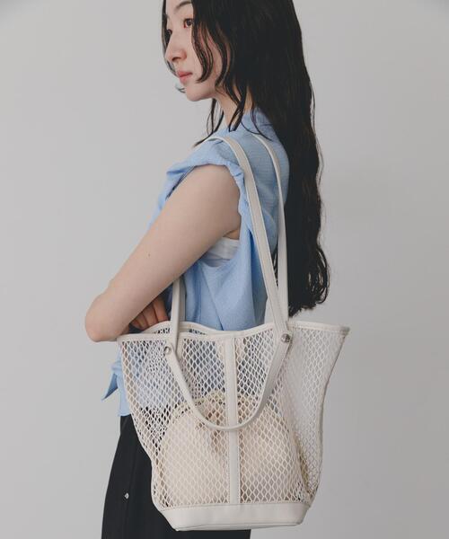 SENSE OF PLACE by URBAN RESEARCH(センスオブプレイスバイアーバンリサーチ)の「2WAYハンドルメッシュバッグ(トートバッグ・レディース・アイボリー/ブラック・ONE)」の1枚目の写真