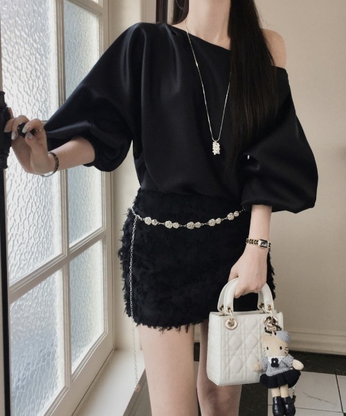 Aelina(エリナ)の「オフショルダー半袖トップス(その他トップス・レディース・ピンク/オフホワイト/ブラック・FREE)」の22枚目の写真
