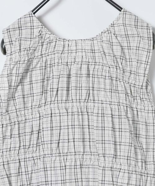 JEANASIS（ジーナシス）の「ランダムシャーリングZIP NS/1051991（ベスト・レディース・ホワイト系その他/ブラウン系その他/ブラック系その他・FREE）」の9枚目の写真