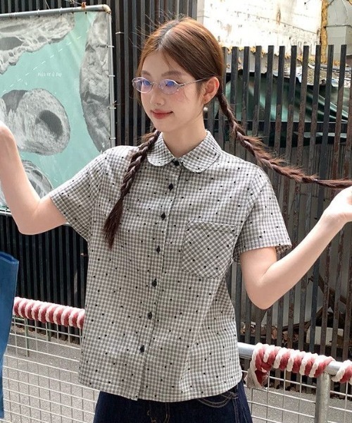 AVYL(アヴィル)の「モノトーン総柄ミニチェック半袖ショートシャツ(シャツ/ブラウス・レディース・ブラック・M)」の9枚目の写真