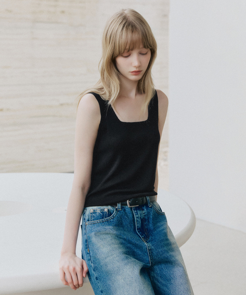 LEFTSEOUL（レフトソウル）の「スクエアネックスリーブレスニット[10COL]（ニット/セーター・レディース・ホワイト/クリーム/ピンク/スカイブルー/ブルー/グリーン/イエロー/グレー/パープル/ブラック・FREE）」の12枚目の写真