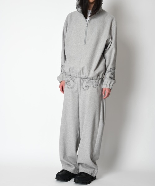 SUPERTHANKS(スーパーサンクス)の「<オリジナル刺繍>ウール調ストレッチサイドタックバルーンパンツStretch wool like Side-tuck balloon pants(その他パンツ・メンズ・ブラック/グレー・L/M/S)」の5枚目の写真
