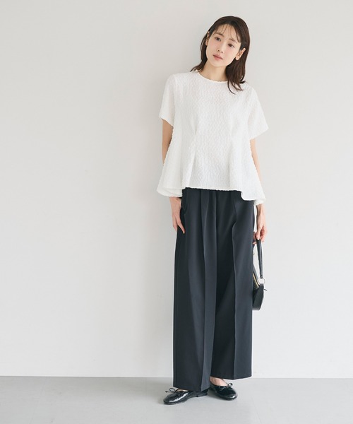 coca(coca)(コカ)の「【西山茉希様着用】表面感 半袖タックブラウス(シャツ/ブラウス・レディース・ブラック/ホワイト/ライトピンク・S/M/L)」の4枚目の写真