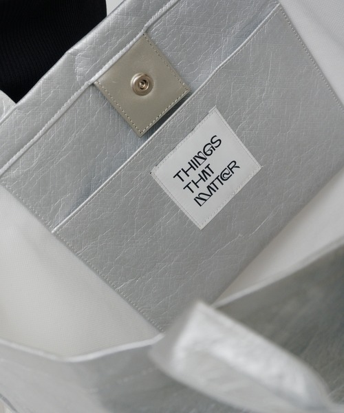 THINGS THAT MATTER(シングス ザット マター)の「TYVEK BIG TOTE BAG / タイベック ビッグ トートバッグ(トートバッグ・レディース・シルバー/ブラック・FREE)」の18枚目の写真