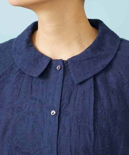 Jocomomola(ホコモモラ)の「Sendero de flores フラワー刺繍シャツワンピース(ワンピース・レディース・ネイビー/アイボリー・40)」の6枚目の写真